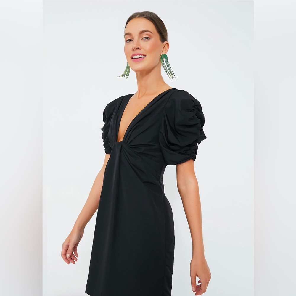 Black Tinsley Mini Dress
HYACINTH HOUSE size medium